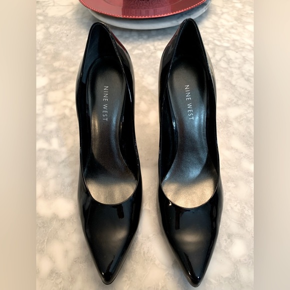 Nine West Patent faux shiny leather black heels - Picture 2 of 4